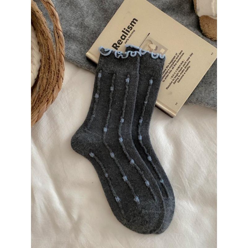 

Женские осенне-зимние утолщенные теплые рельефные носки в горошек с косичкой, с деревянным ушком из кружева, шерстяные бесшовные средней длины 1 pair темно серый