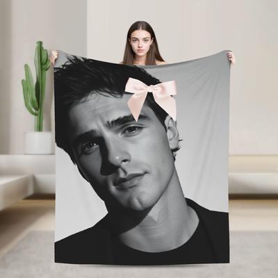 Jacob Elordi Warm Soft Blanket  Airplane Travel Plush Throw Blanket Comfortable Couch Chair Flannel Bedspread Sofa Bed Cover