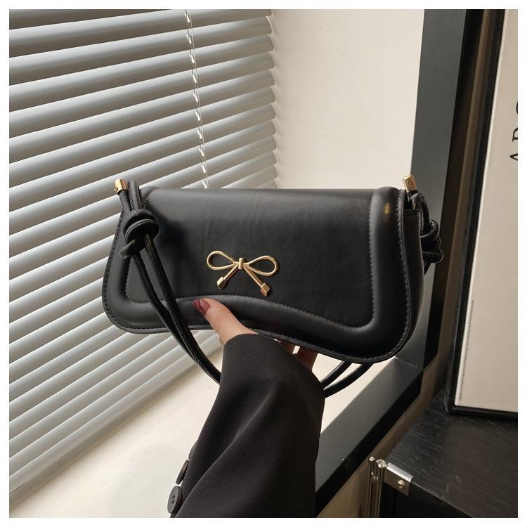 Korean Niche Underarm Bag Women's 2025 New Trendy Fashion Portable Small Square Bag Niche Design Foreign Style Messenger Bag