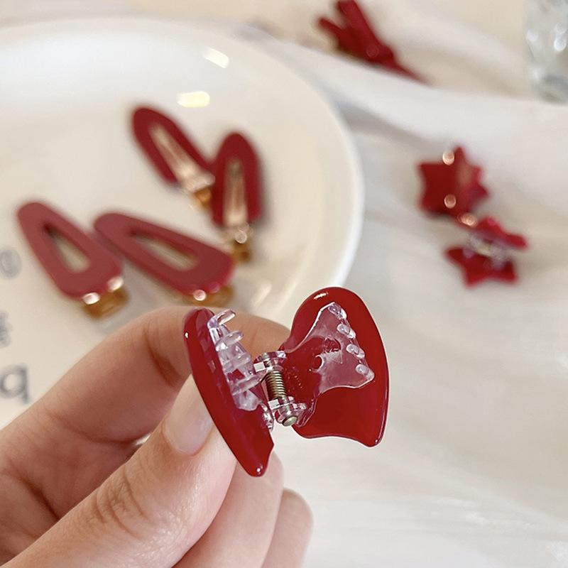 Festliche rote Haarnadel für Frauen - Seitlicher Pony & Entenschnabelklemme