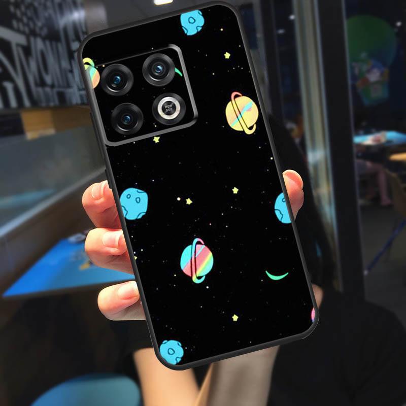 Black White Moon Space Astronaut Funda For OnePlus 10T 8T 9RT 12 13 13R 11 9 10 Pro OnePlus Nord 4 CE 2 3 Lite N20 N30 Case