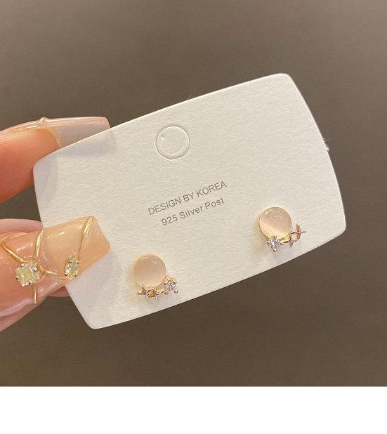 

Опаловые серьги-гвоздики в виде маленькой звезды, женские нишевые легкие легкие роскошные высококачественные темпераментные серьги, взрывной стиль, украшения для ушей в виде холодного ветра