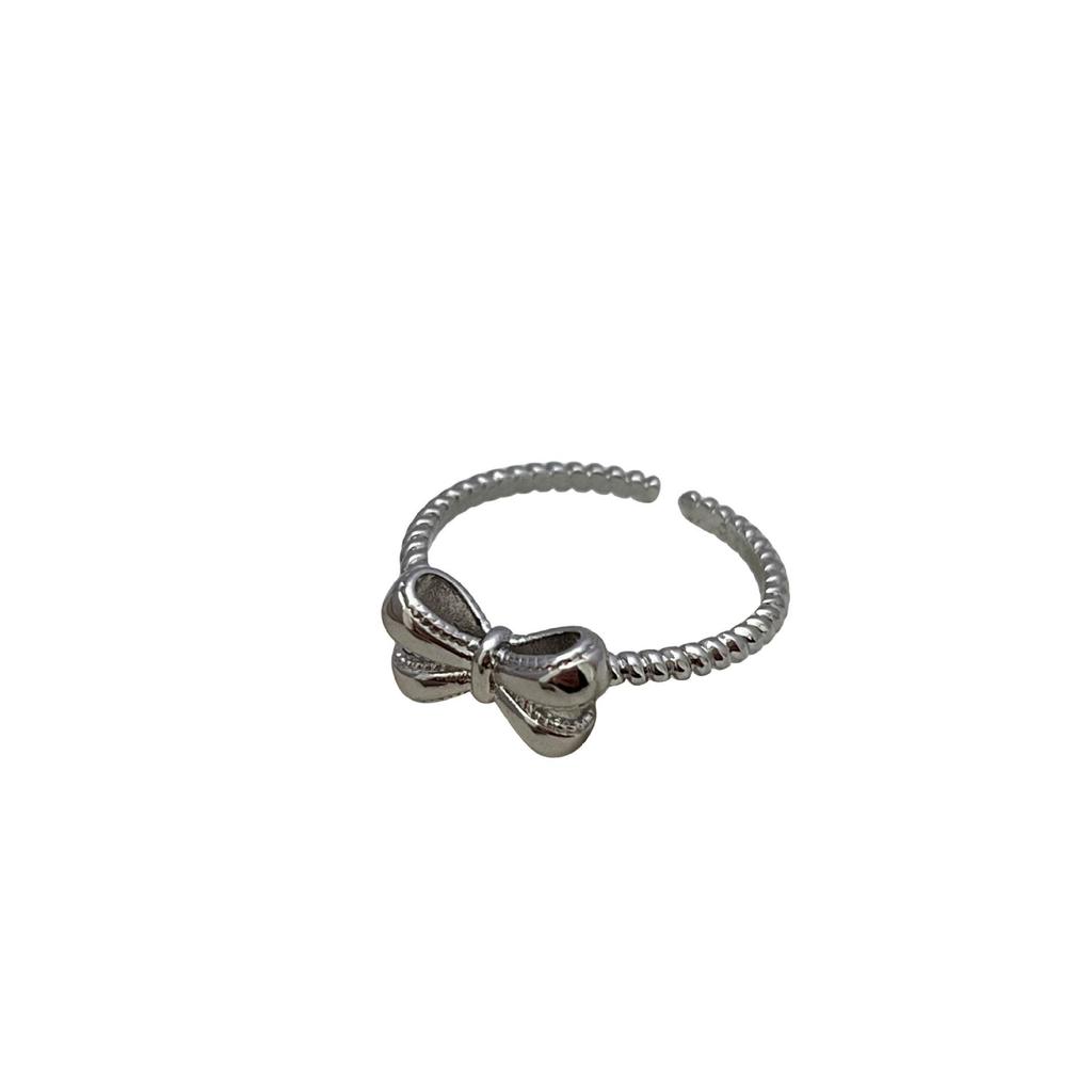 Exquisite Korean-Style Bow Round Bead Ring with Cable Twist Design - Elegant Finger Ring for Women