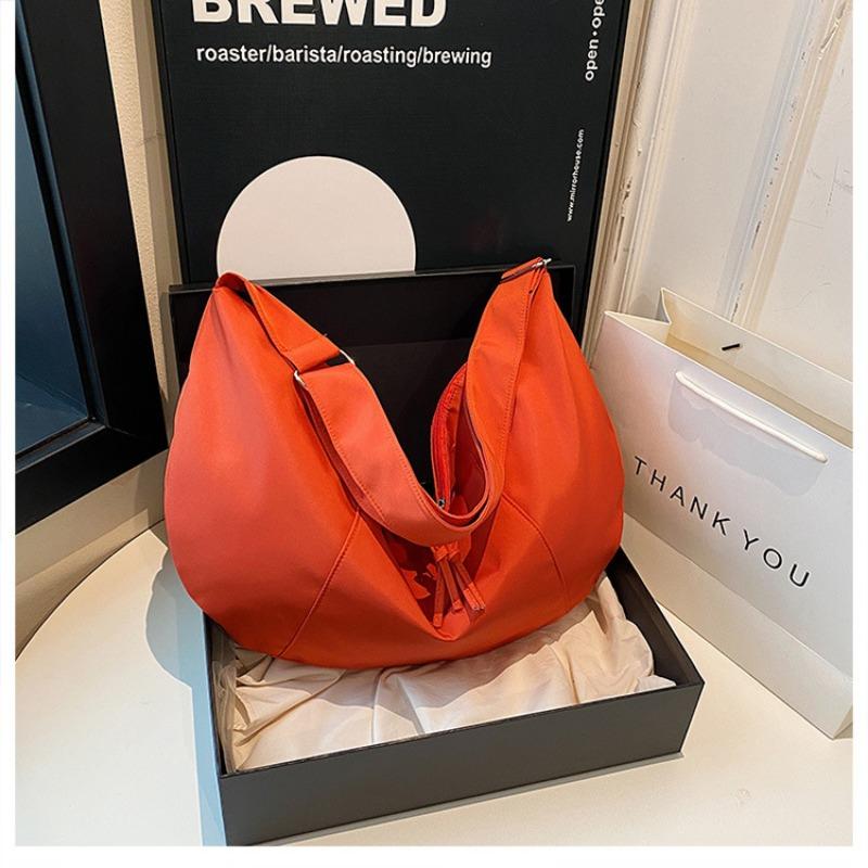 

Simple casual versatile fashion dumpling bag new student class shoulder bag trendy texture messenger women s bag One Size