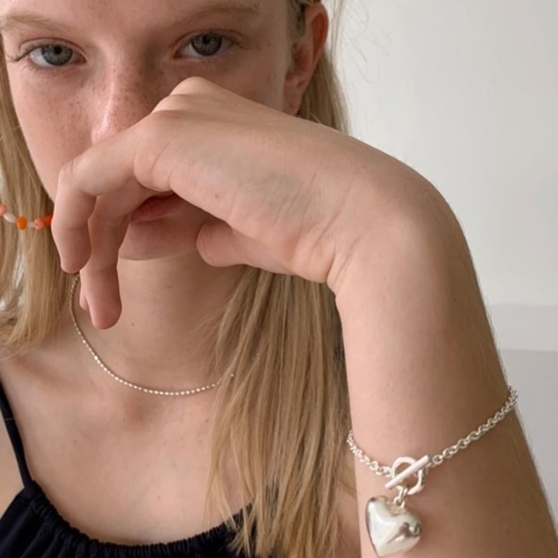 

MONDAY EDITION [usual M.E]pounding heart bracelet silver