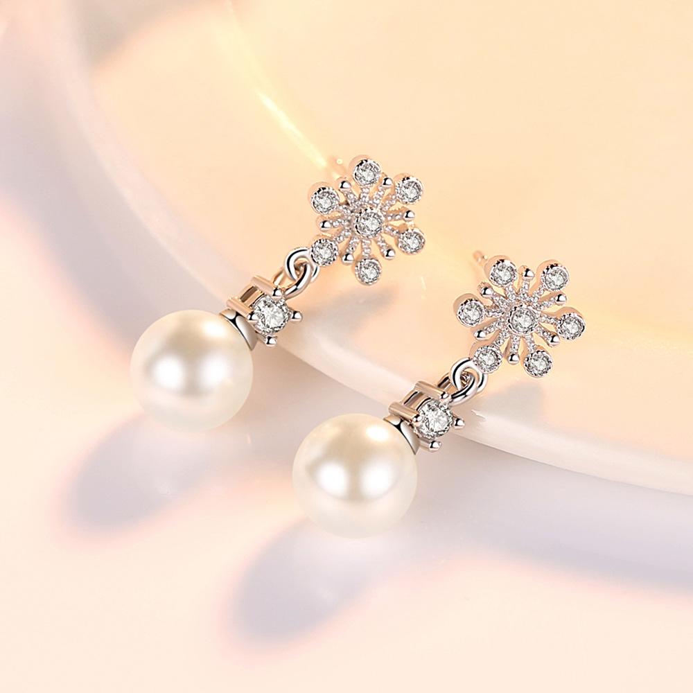 Ladies Elegant Zircon Snowflake Pearl Eardrop Earrings