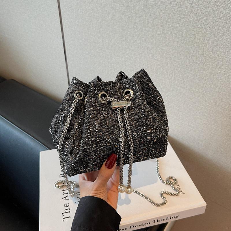 Niche Sweet Portable Lucky Bag Bag Women's 2025 New Diamond Foreign Style Shoulder Bag Chain Fashion Bucket Bag