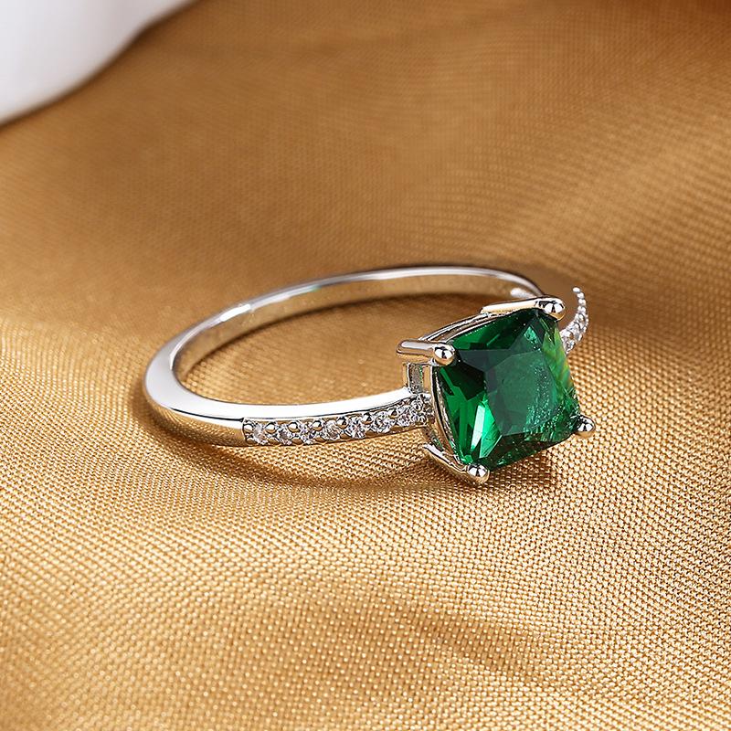 2026 Micro-set Zircon Retro Emerald Square Ring, Female European and American Simple Engagement Ring