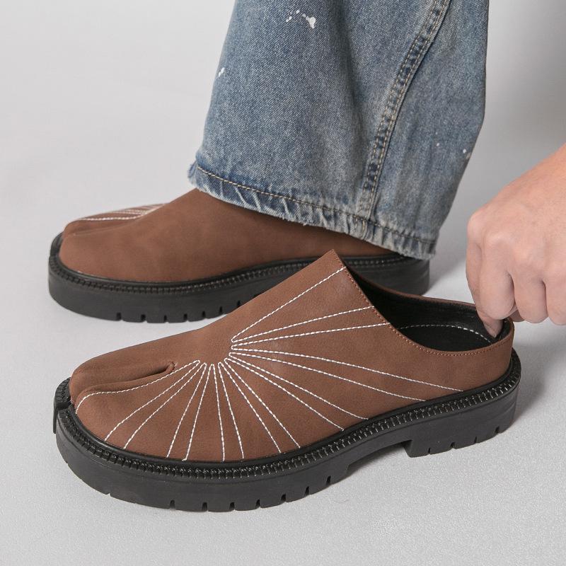 Herren-Loafer im japanischen Stil mit geteilter Zehe, zum Hineinschlüpfen, aus Leder - Lässige Halbschuhe