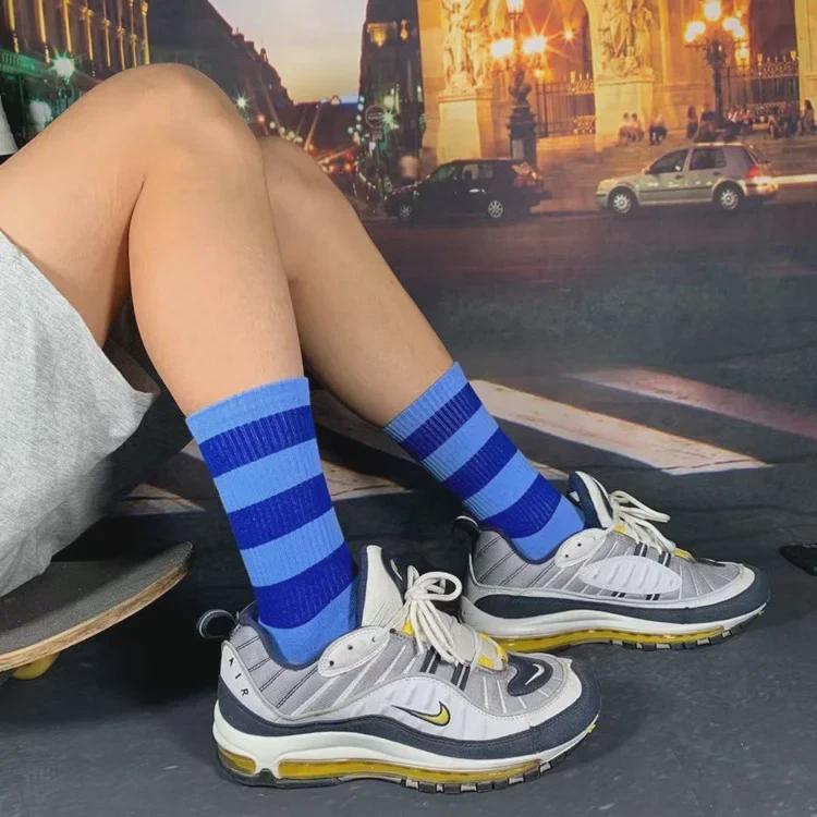Unisex gestreifte Mid-Tube-Baumwollsocken – Europäischer und amerikanischer Streetstyle für Sport, Hip-Hop, Skateboard und College-Mode