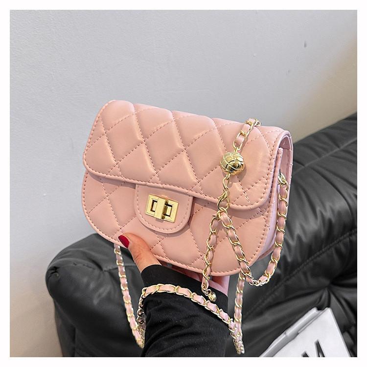 2024 New Women's Bag Casual Texture Solid Color Diamond Chain Small Bag Women's Fashion Shoulder Crossbody Small Square Bag Trendy Black
