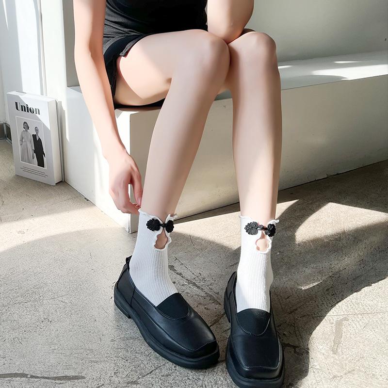 Chinese-style Cheongsam-style Lady's Socks with Retro Wooden Ear Embellishments, Mid-calf Length Socks, Trendy Plain-colored Women's Socks.