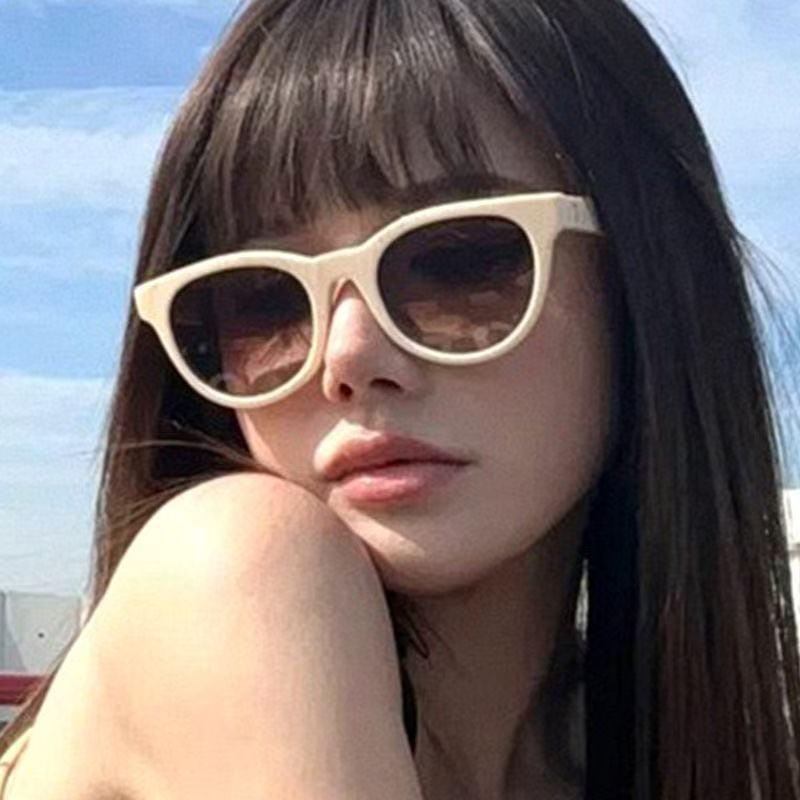 Dilireba Style UV Protection Sunglasses - Small Face, Street Style, Unisex, No Makeup Look
