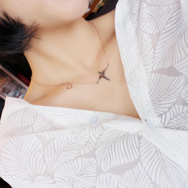 Accessories Fashion Sexy Lightning Ecg Pendant Necklace, Temperament Titanium Steel Clavicle Chain Necklace