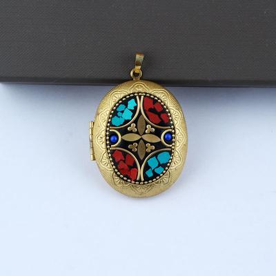 Brass Locket Pendant Photo Box Pendant Nepalese Ethnic Style Handmade Inlay Pendant Exquisite Oval Pendant Necklace Accessories