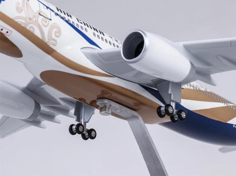 Air China 'Zichen Hao' Airbus A330 Model (1:135 Scale) with Wheels & Lights - 47CM Civil Aviation Passenger Aircraft Ornament.