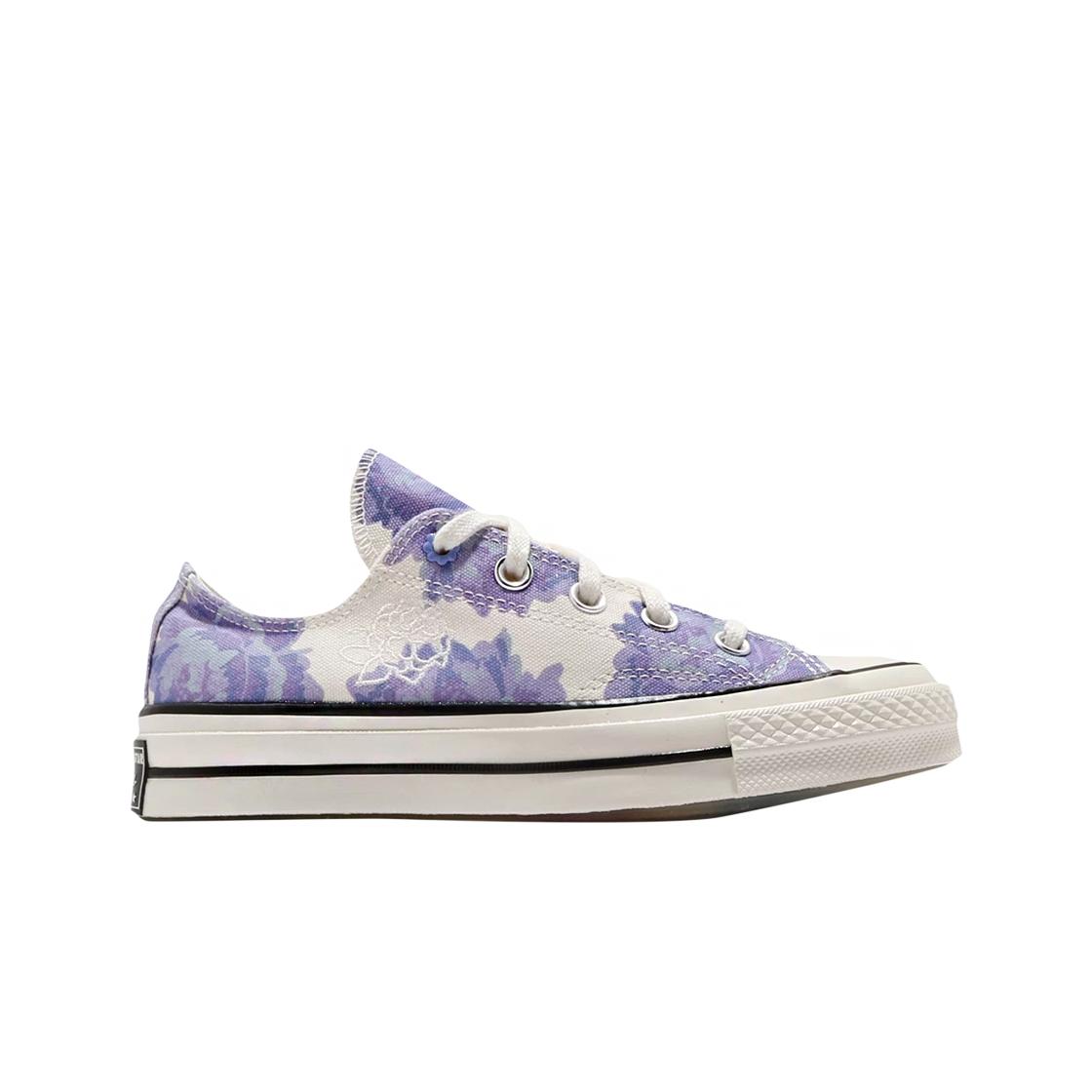 

(в) Converse Chuck 70 Ox Egret Twilight Pulse 220