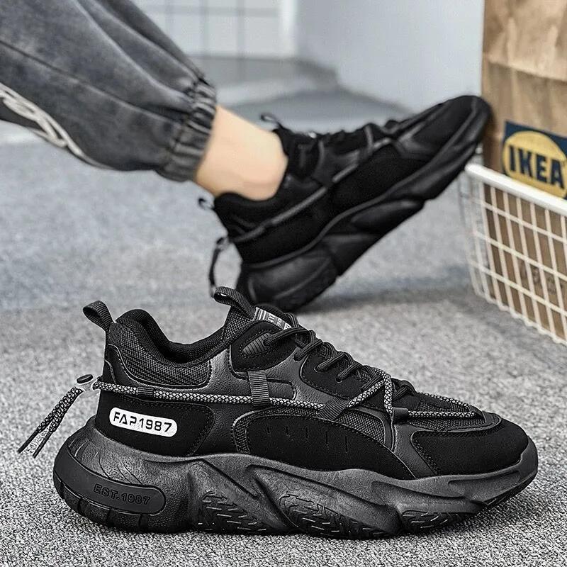 Fashion Spring New Men Sneakers Lightweight Mesh Breathable Air Cushion Running Shoe Basketball Training Shoes Damping Walking Shoe Plus