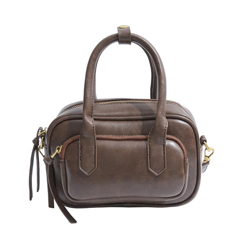 

Retro fashion handbag women s autumn and winter new simple commuting small square bag texture simple messenger bag