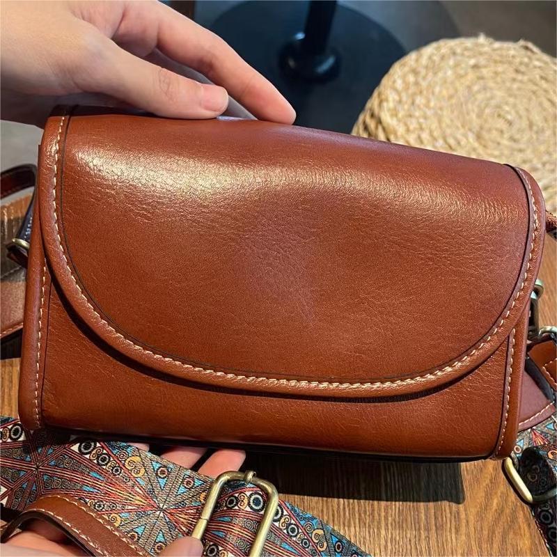 Summer Leather Crossbody Small Bag for Women, Casual and Versatile, with A Wide Shoulder Strap and A Single-shoulder Leather Bag