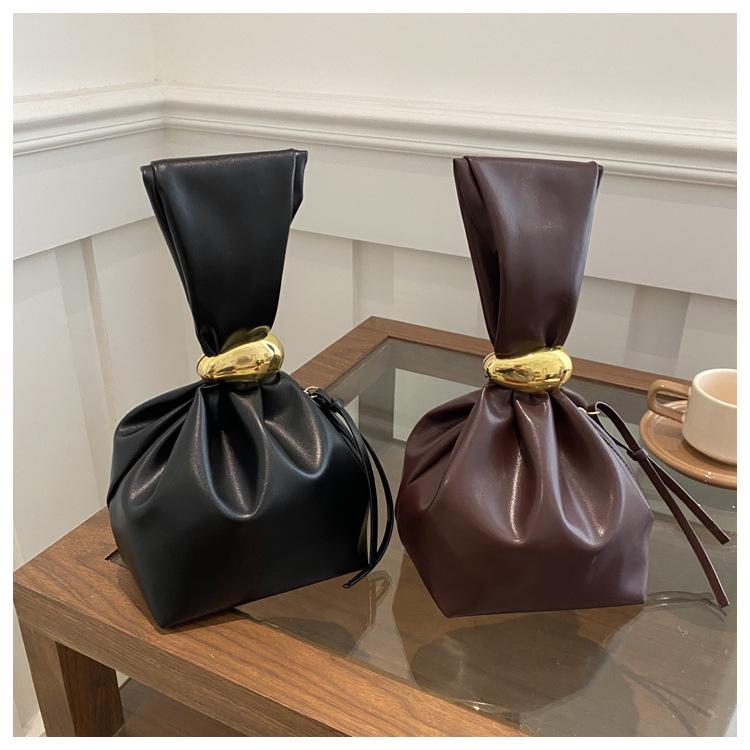 Retro Pleated Women's Bucket Bag: Large Capacity, Fashionable, Aesthetic, Unique Design