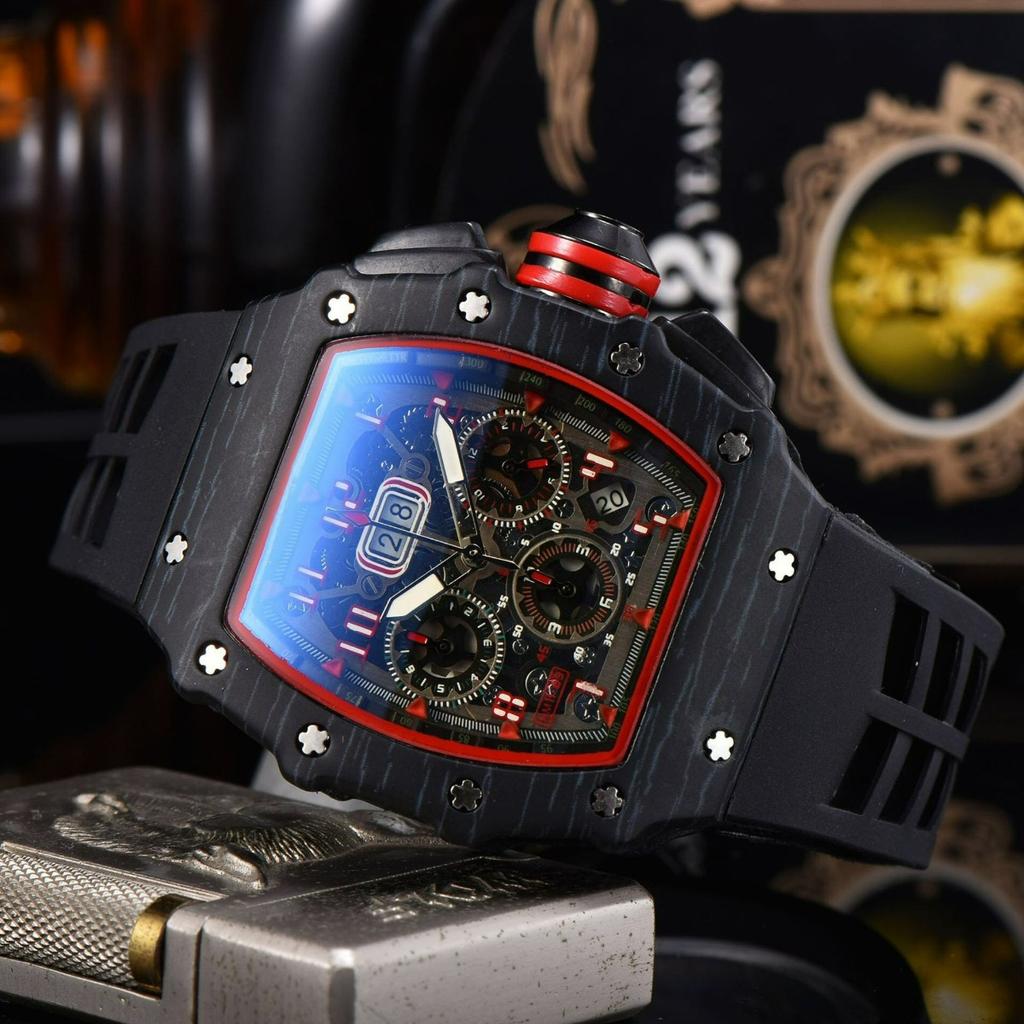 Barrel-shaped Six-needle Running Seconds Wood Grain Watch Business Imitation Carbon Fiber Grain Quartz Watch