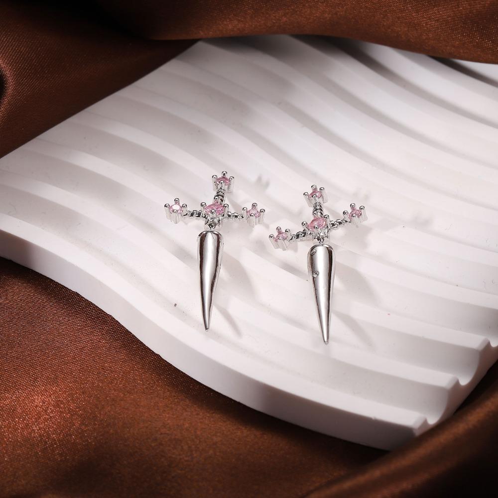 Fashion Punk Jewelry Cool Sword Gothic Kinitial Piercing Earrings for Women Men Gothic Crystal Ear Jacket Dagger Studs Earring
