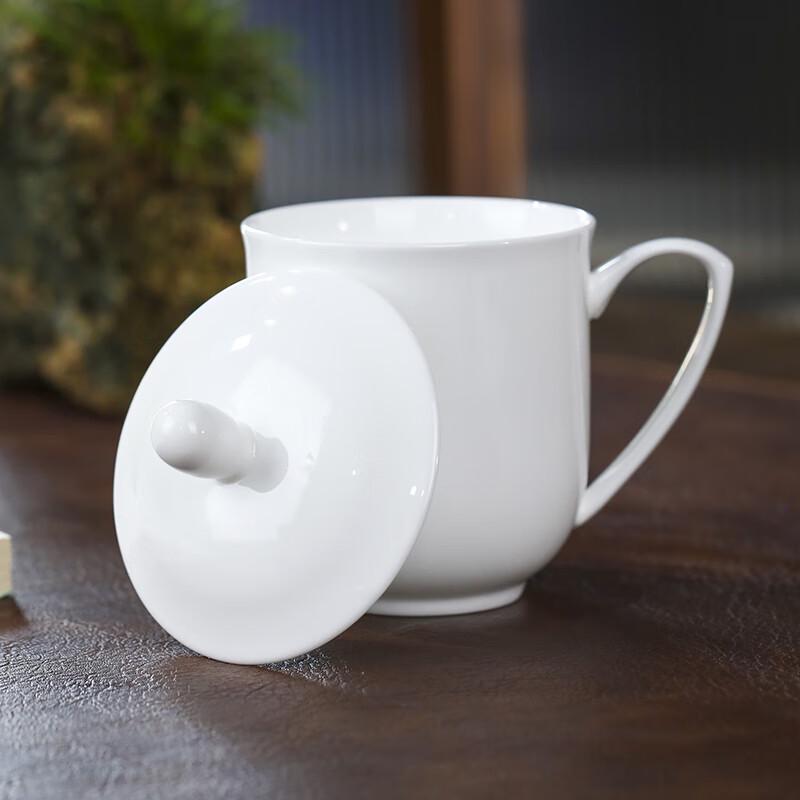 Jingdezhen Bone China Tea Cup with Lid