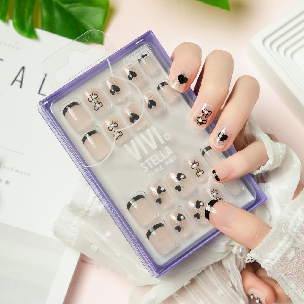 24 Finished Nail Pieces Wear Nail Pieces High-end Summer Fake Nails French Smudge Short Ladder Short Square