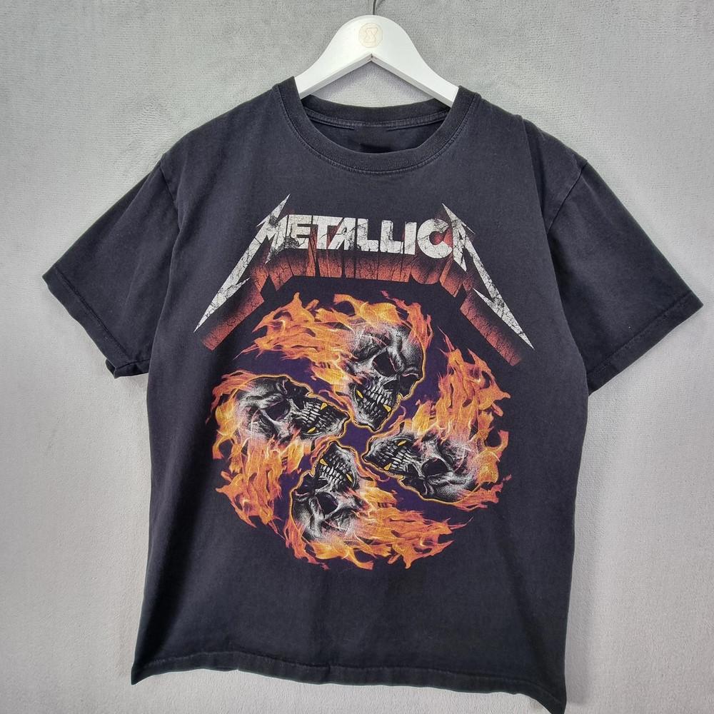 

Reprint Metallica Burning Skulls 00s Vintage Style Black Band S-4XL Unisex T-Shirt XXXXL