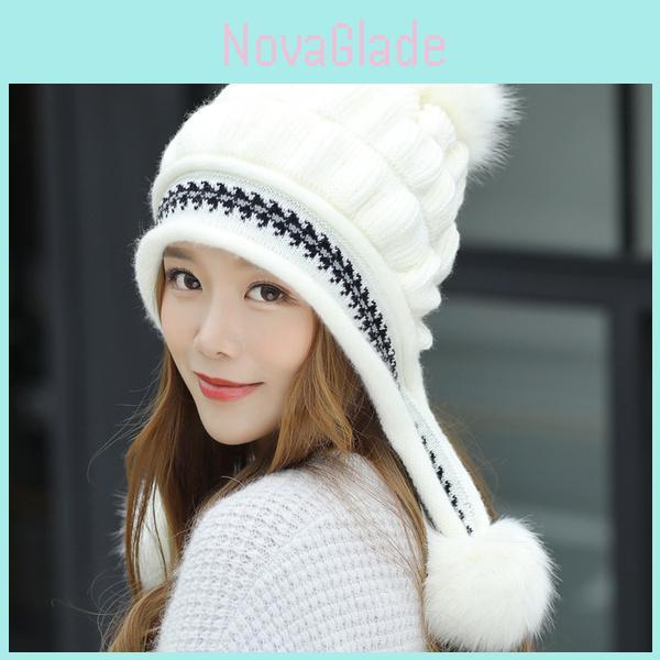 Stylish Fashion Winter Hat Gloves Set For Women Ideal For Cold Weather Comfort And Warmth