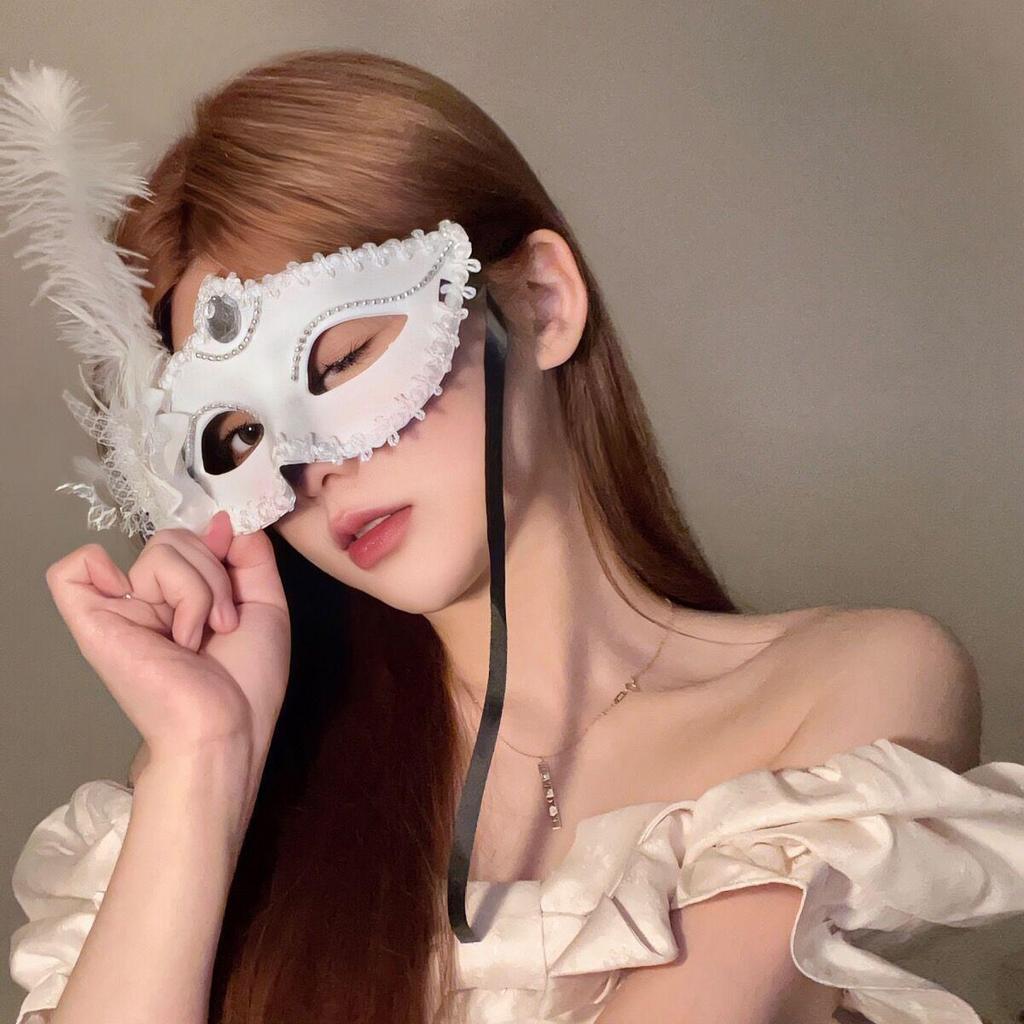 Spitze Feder Maskerade Halbgesichtsmaske für Damen - Abendparty Augenmaske & Kopfschmuck