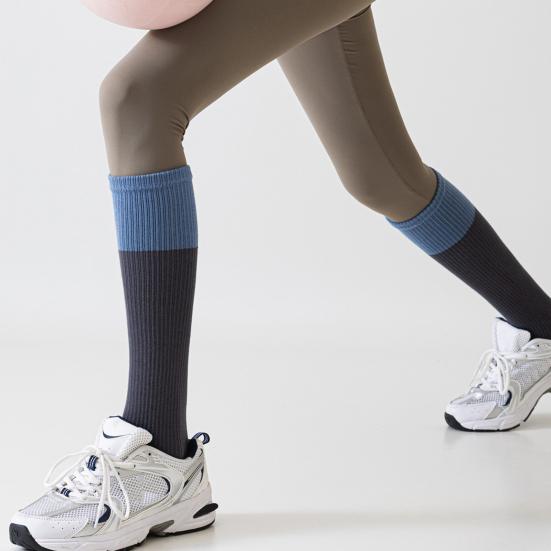 Five Toe Yoga Socks Women Breathable Cotton Knee High Socks Non Slip Sports Socks with Grips for Fitness Dancing Pilates Exercise