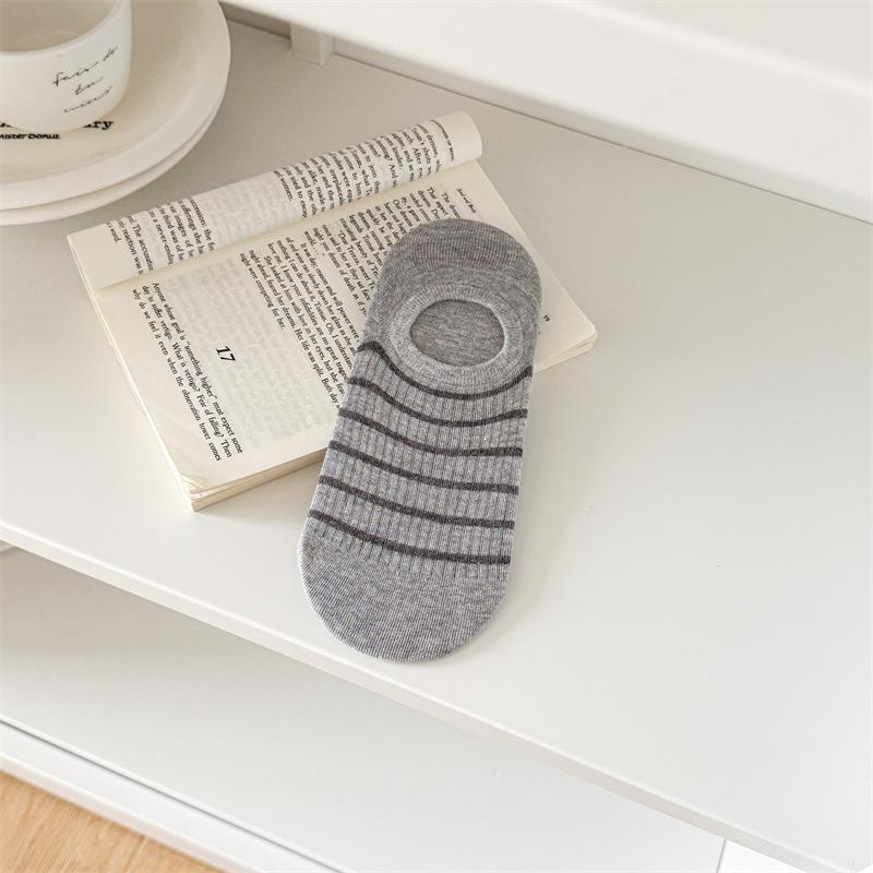 

Женские летние тонкие полосатые носки-лодочки из силикона с не скользящей пяткой 1 pair серый/чёрный