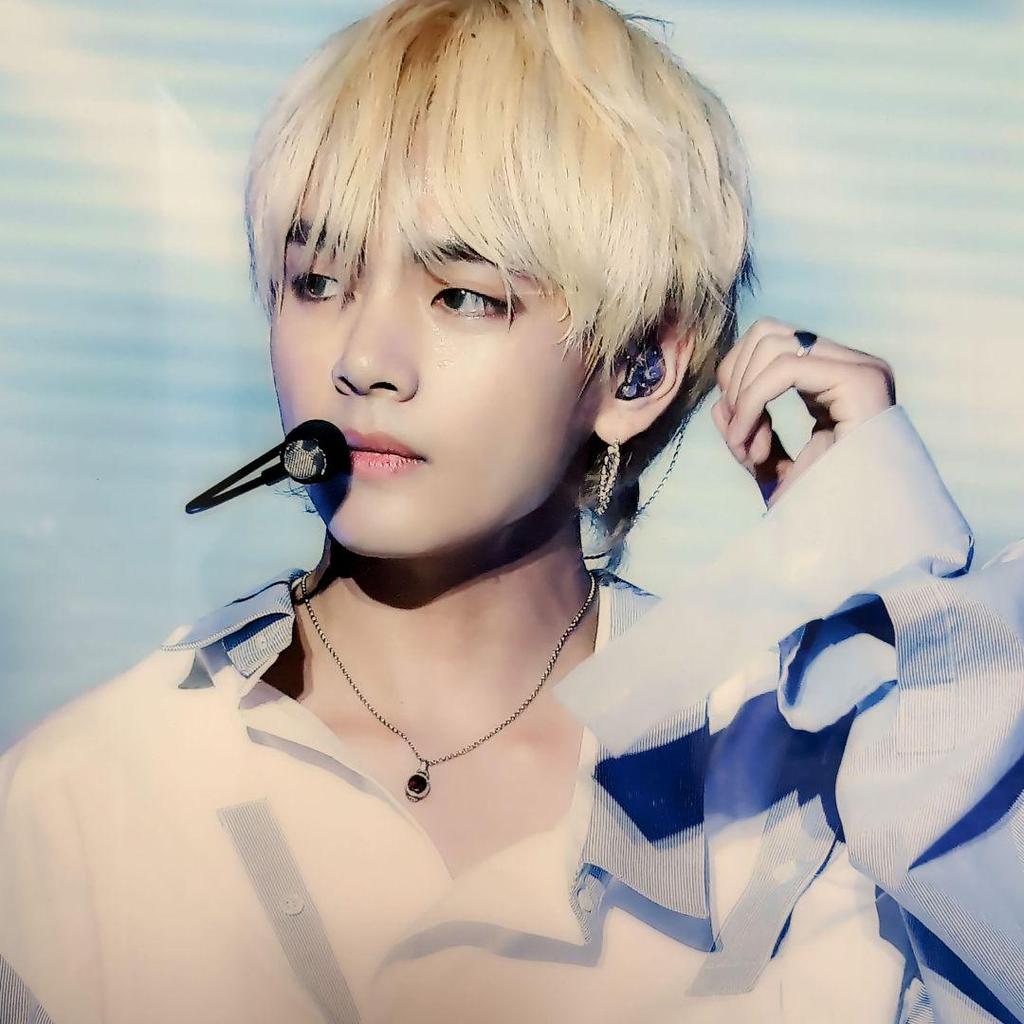 [USED] BTS V Taehyung Frame Acrylic Panel