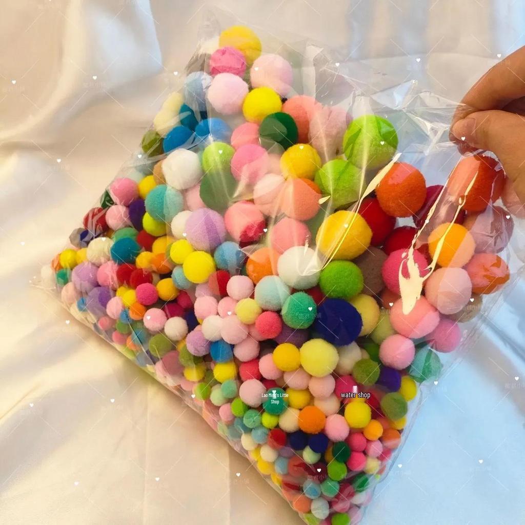 Mehrfarbige Hochelastische Pompons: Gemischte Größen für kreative DIY- und handgefertigte Dekorationen