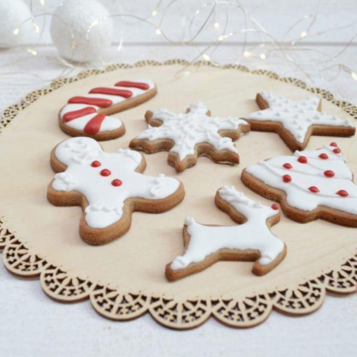 Support à gâteau rond dentelle en bois ø 29 cm