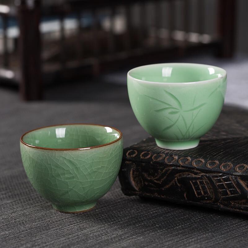 Zhi Nian Hua Longquan Celadon Ge Kiln Ice-Crack Teacup