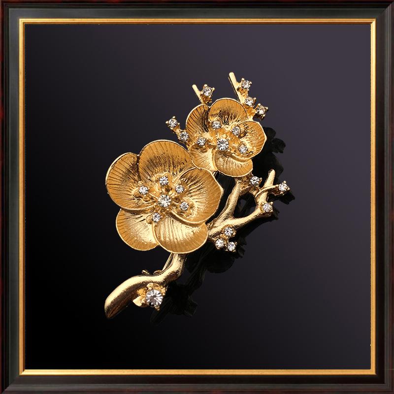 

Ретро Геометрия Жемчужный Рельеф Металлическая Брошь Мода Классическая Литература Искусство Аксессуары Броши Для Женщин