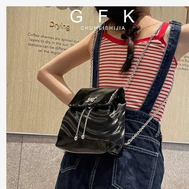 

GFK backpack women s 2024 new chain bag sweet cool babes mercerized leather high-end silver commuter backpack чорний