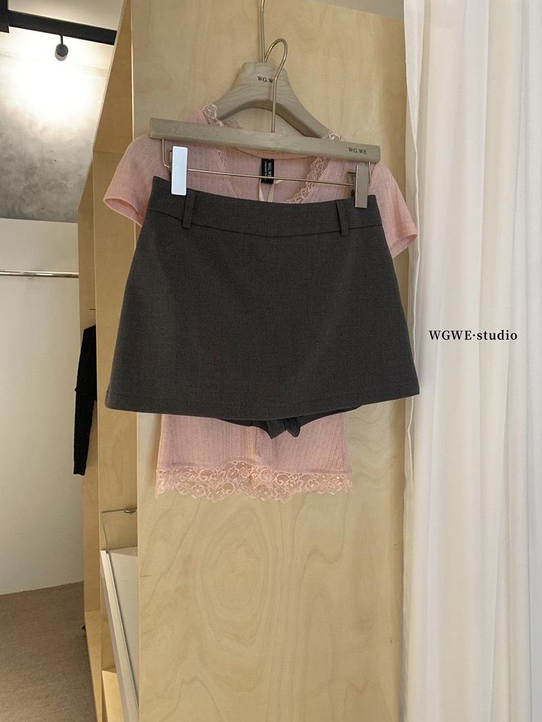 WGWE8628 Low-rise A-line Hip-Hugging Ultra-short Skirt Shorts for a Hot Girl Look