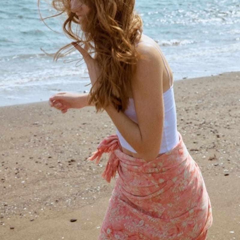 MATT AND MEL [Sarong] JEJU Plants - Coral