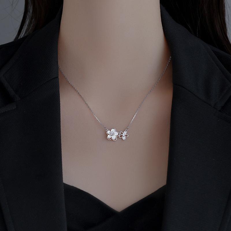 

Нестандартное ожерелье Женская цепочка на ключицу Простой темперамент Легкий роскошный дизайн Цепочка на шею