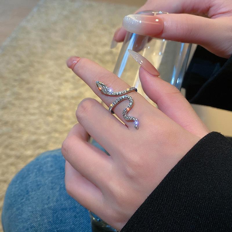 Trendy Micro-Paved Zircon Snake Ring: Unique Women's Fashion Accessory