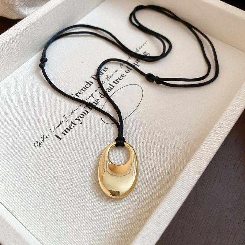 Verstellbare Lederband-Choker-Halskette mit minimalistischem Metallring-Design für Damen Modeschmuck Geschenk