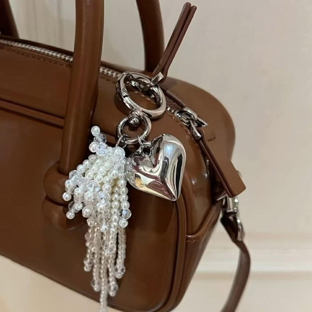 Elegant Heart Pearls Tassels Keychain for Women Featuring Sturdy Alloy Materials and Handmade Craftsmanship Use