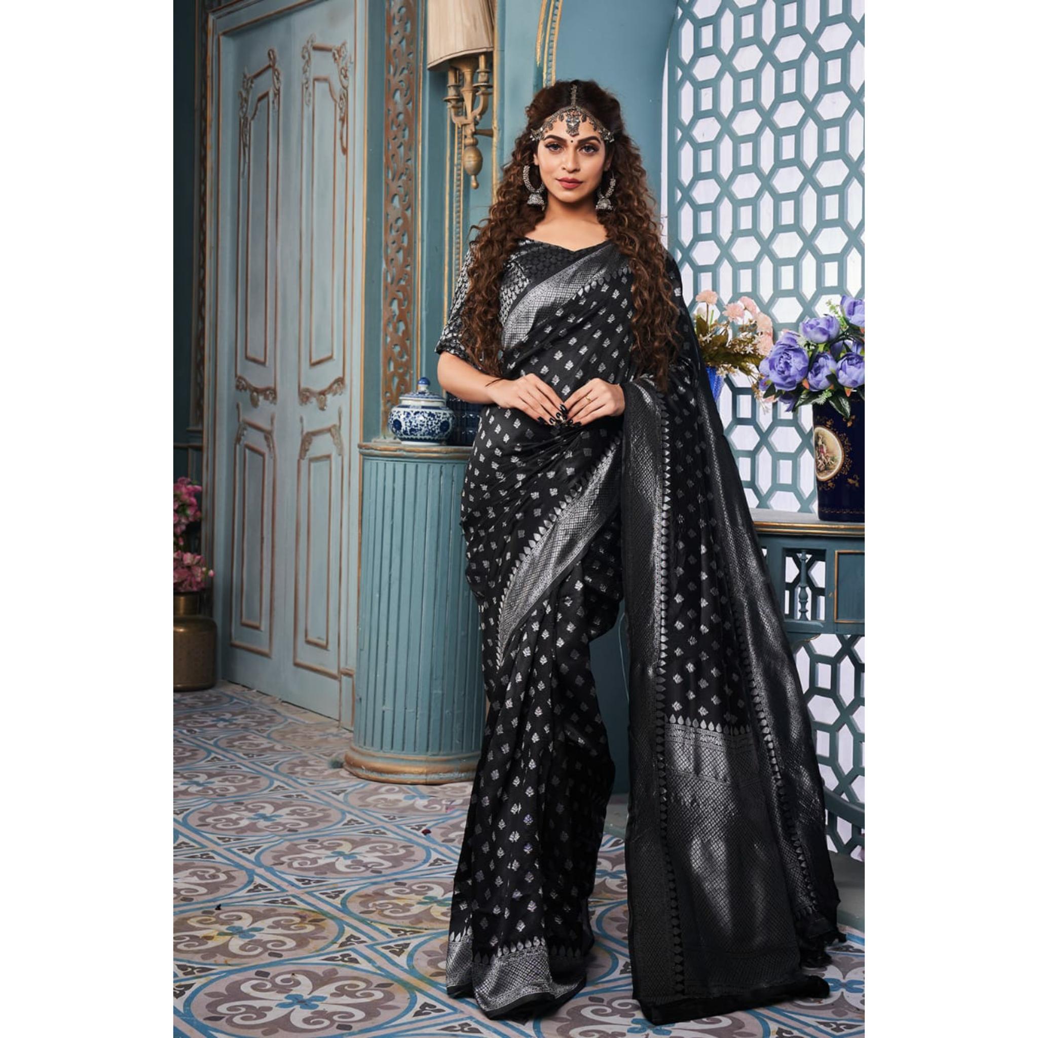 

Индийское традиционное мягкое шелковое сари личи с жаккардовым плетением