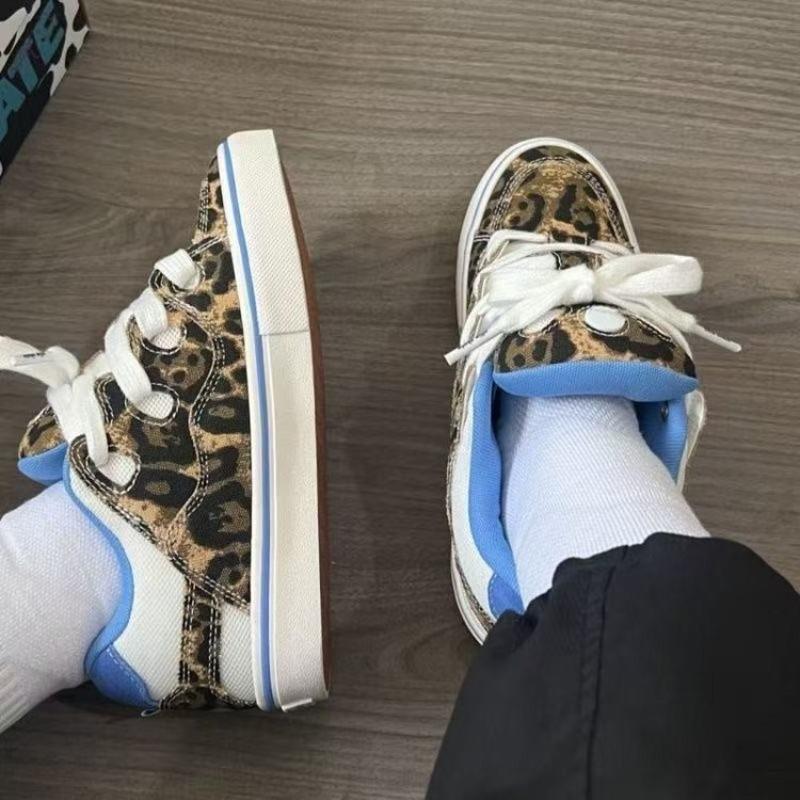 Original retro leopard print bread shoes women's tide autumn and winter new versatile sports and leisure board shoes