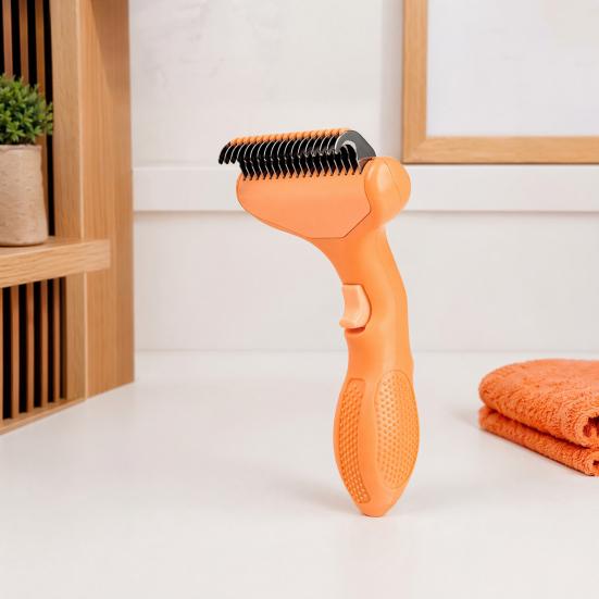 Pet Dematting Comb Dogs Undercoat Rake Deshedding Tool with Curved Stainless Steel Teeth