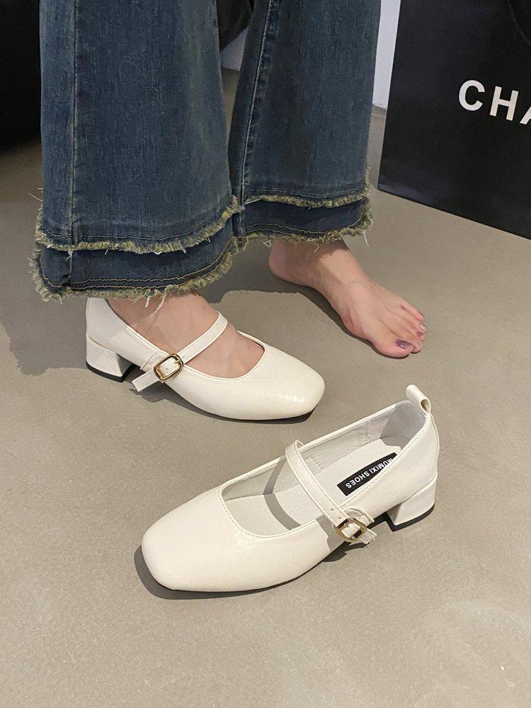 Small and comfortable feet, soft-soled Mary Jane shoes for women's 2025 autumn new retro coffee-colored one-pedal low-heeled square head single shoes